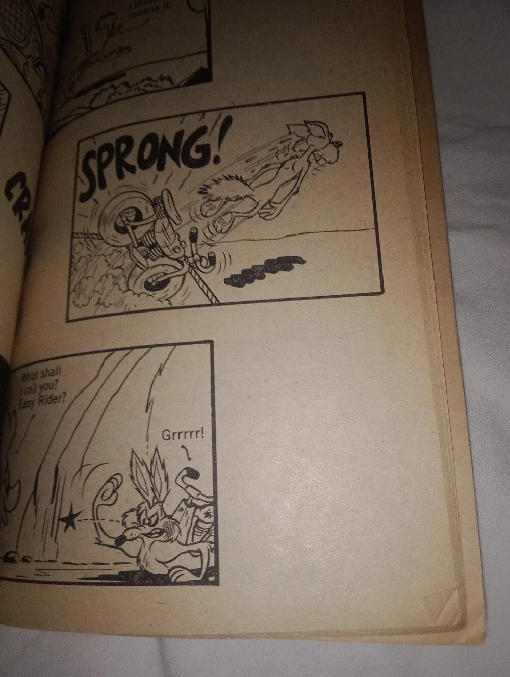 Vintage Road Runner Wile E Coyote Cartoon Book 1971 Child Kid Reading Toy
